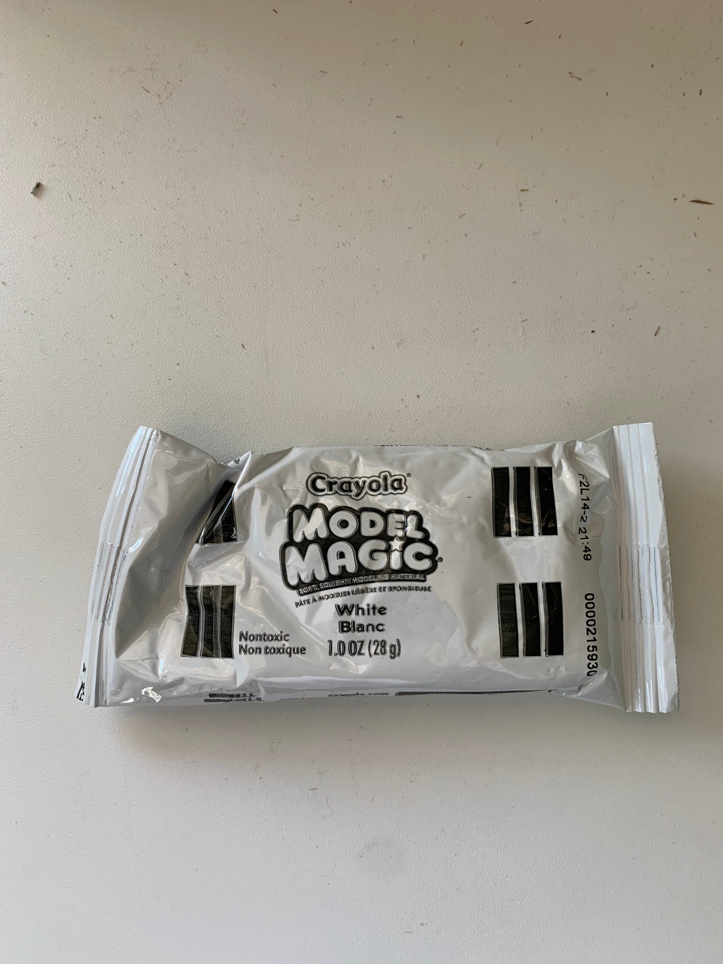 Crayola Model Magic Modeling Compound - White